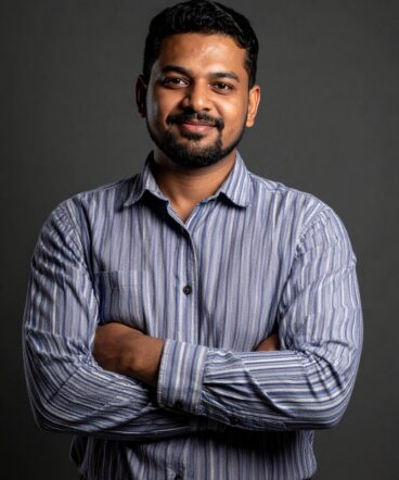 Firefly CREATE PORTFOLIO IMAGES OF INDIAN ARTIST AND BUSINESS CEO WITH DARK BACKGROUND FOR AN ART SU Firefly CREATE PORTFOLIO IMAGES OF INDIAN ARTIST AND BUSINESS CEO WITH DARK BACKGROUND FOR AN ART SU